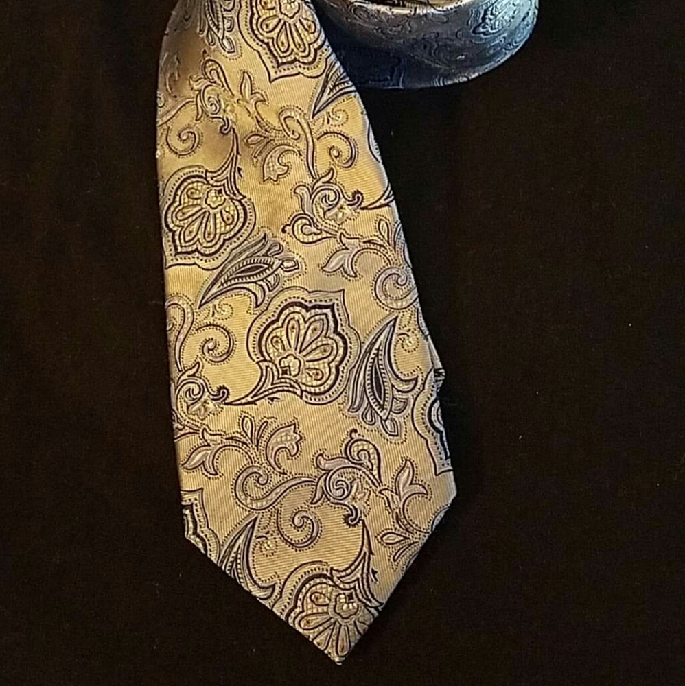 Jos A Bank Signature Collection Tie